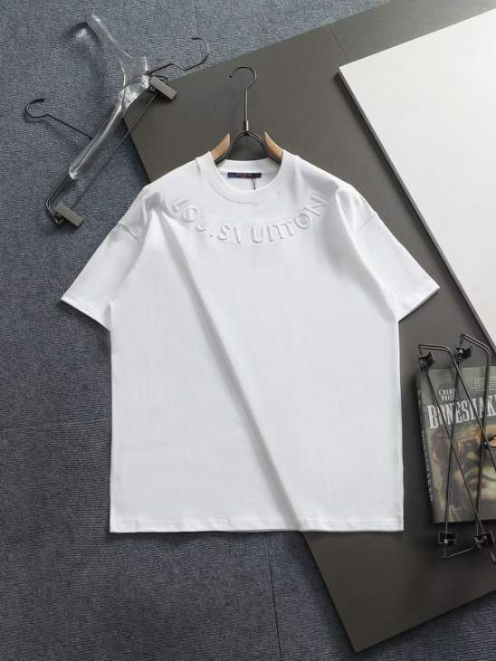 Picture of Louis Vuitton T Shirts Short _SKULVXS-L24cx117001